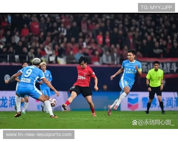 评论员指出中超联赛存在的问题，中超评球