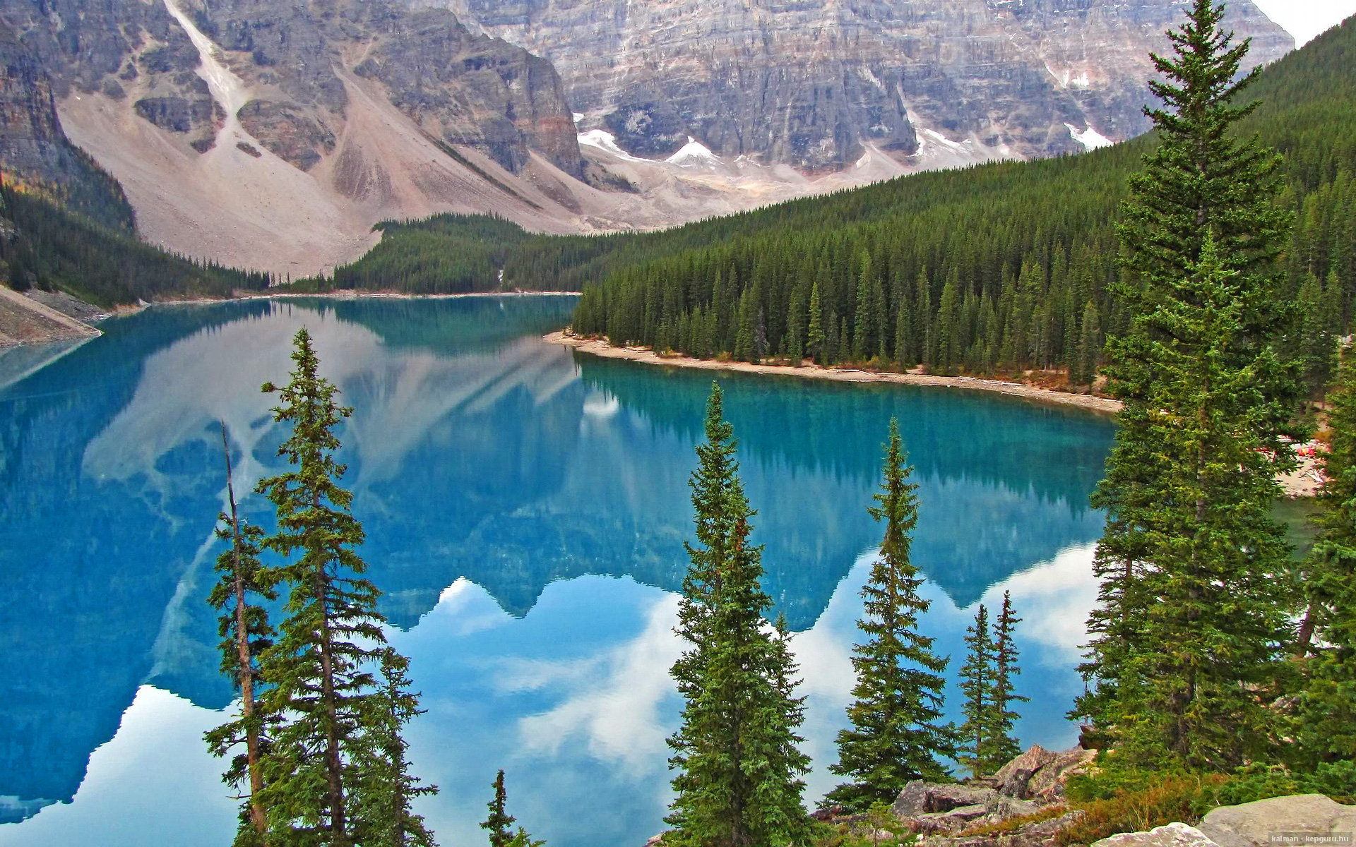 国际青少年足球培训体系深化,青少年球员全球交流频繁,国家青少年足球