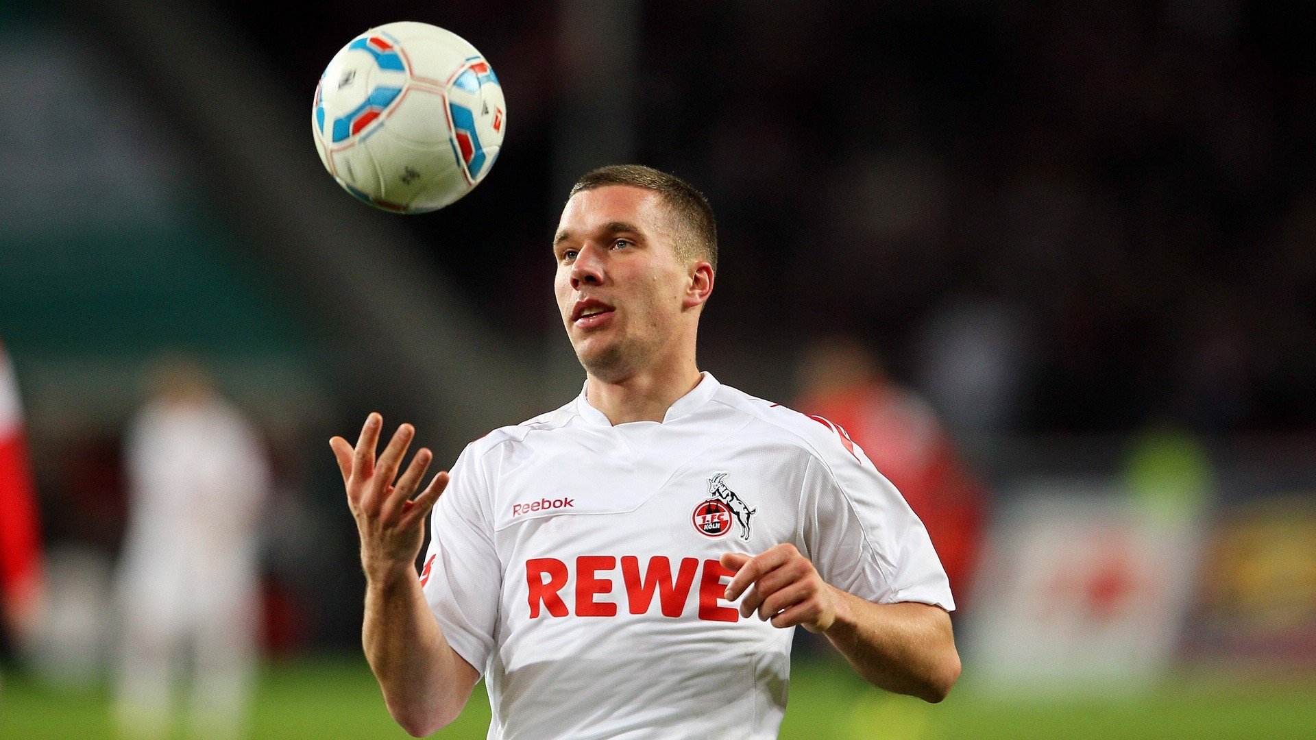 乐鱼体育app官网入口-乔治发表赛场瞬间视频成爆点，乔治霸气视频完整版